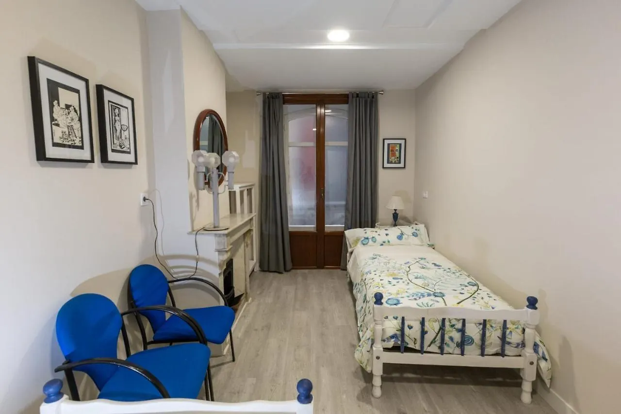 Espacioso Apartamento A Estrenar!! Casco Viejo Bilbao 0*,  Spain